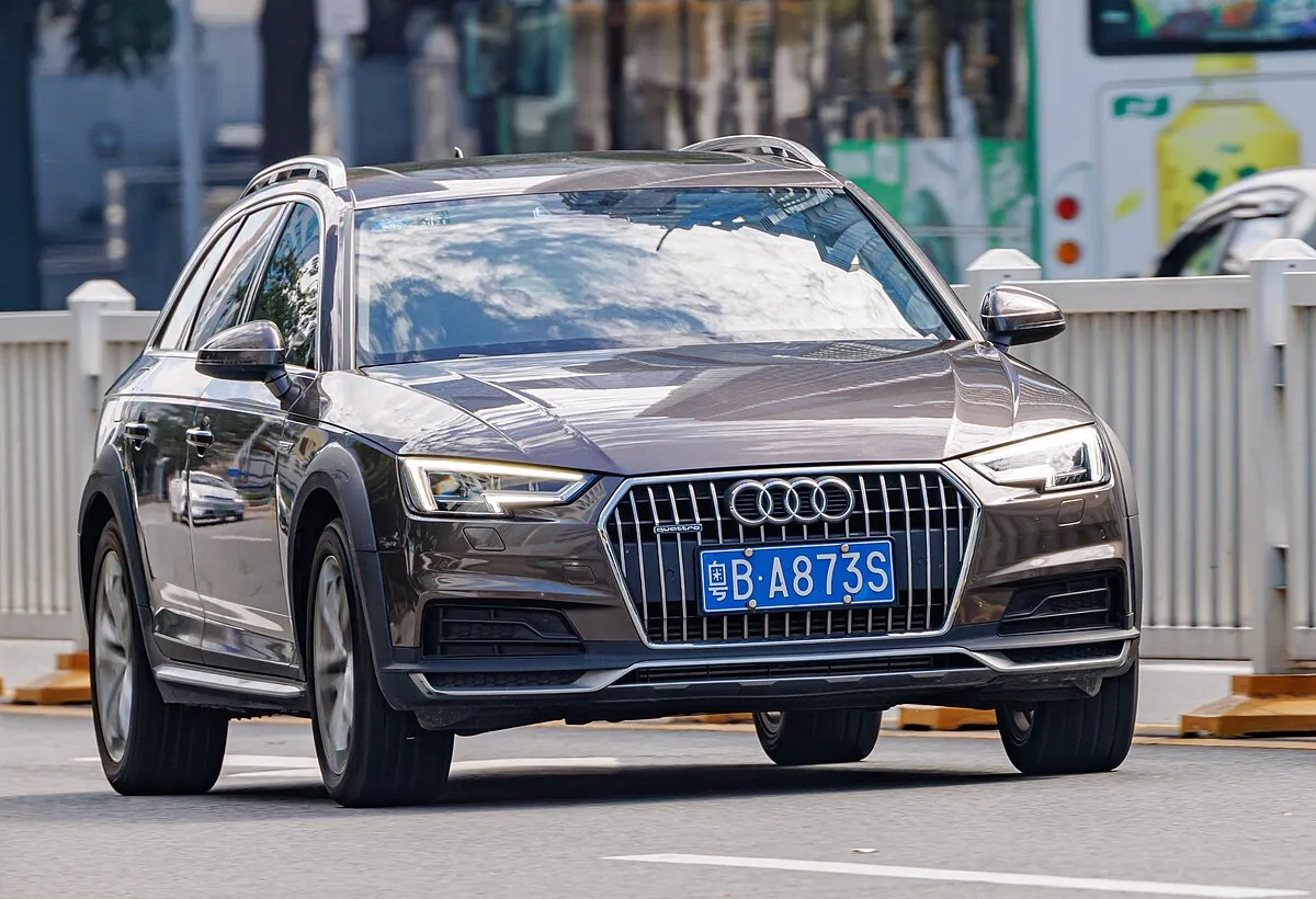 Audi A4 allroad 2019 2.0 AMT 4WD wagon 5 doors - Image 5