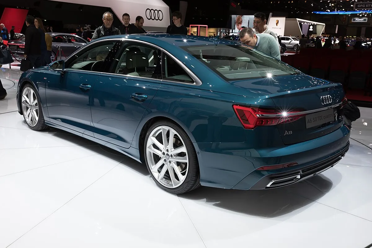 Audi A6 2010 2.0 TDI MT Avant wagon 5-doors - Image 1