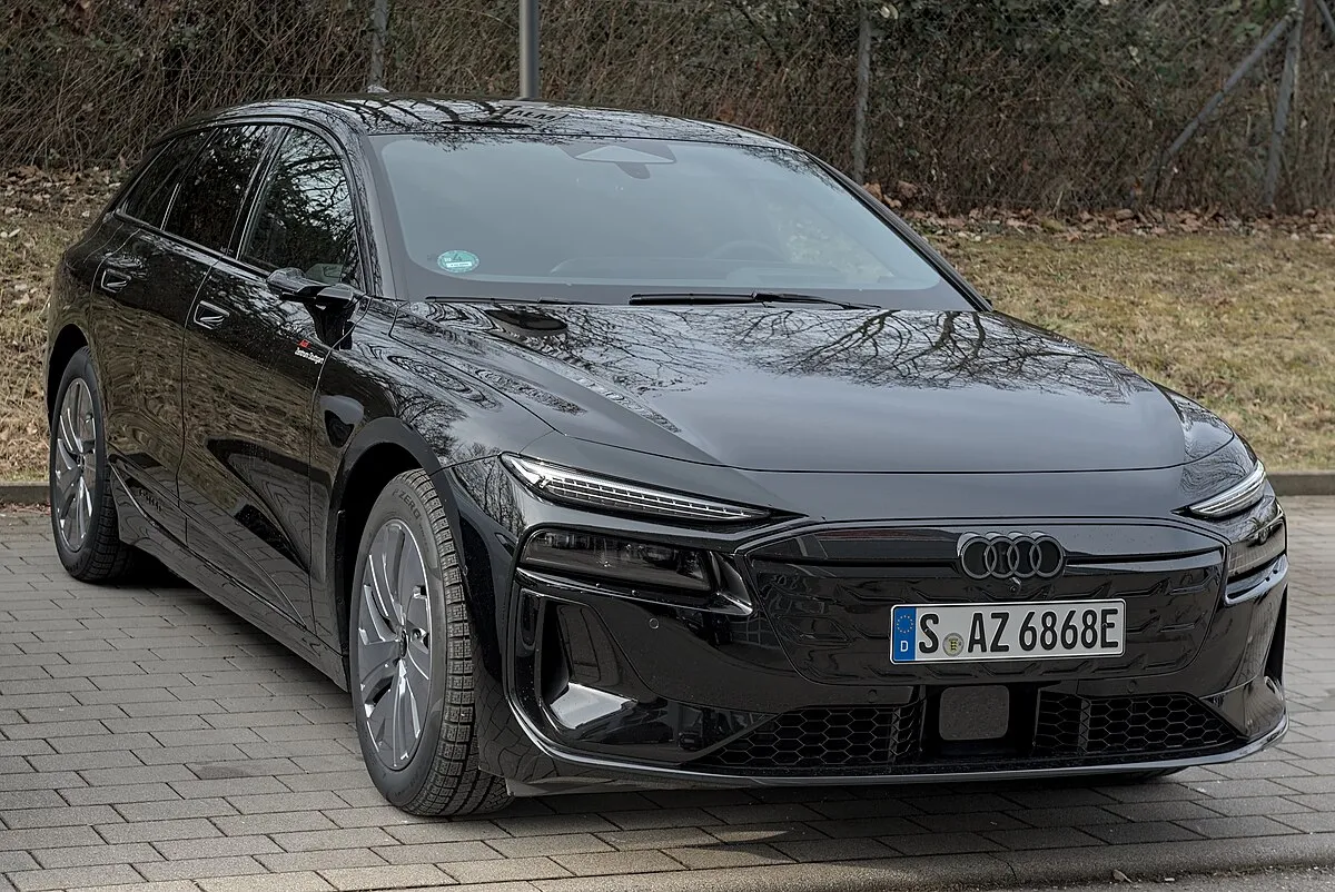 Audi A6 2010 2.0 TDI MT Avant wagon 5-doors - Image 9