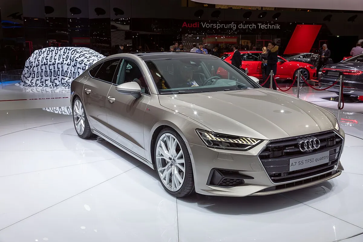 Audi A7 2018 2.0 AMT 4WD liftback - Image 1