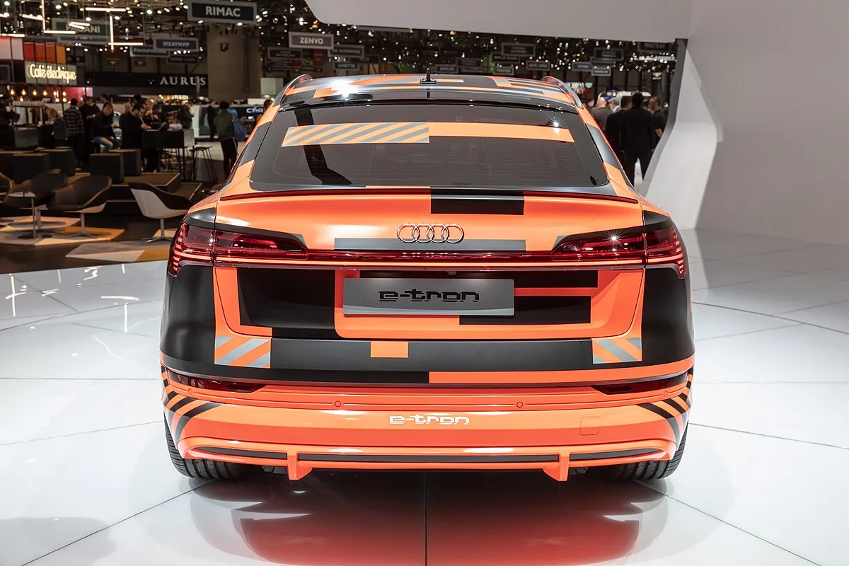 Audi Audi Q8 e-tron Sportback 2025 Audi Q8 e-tron Sportback 55 - Image 10