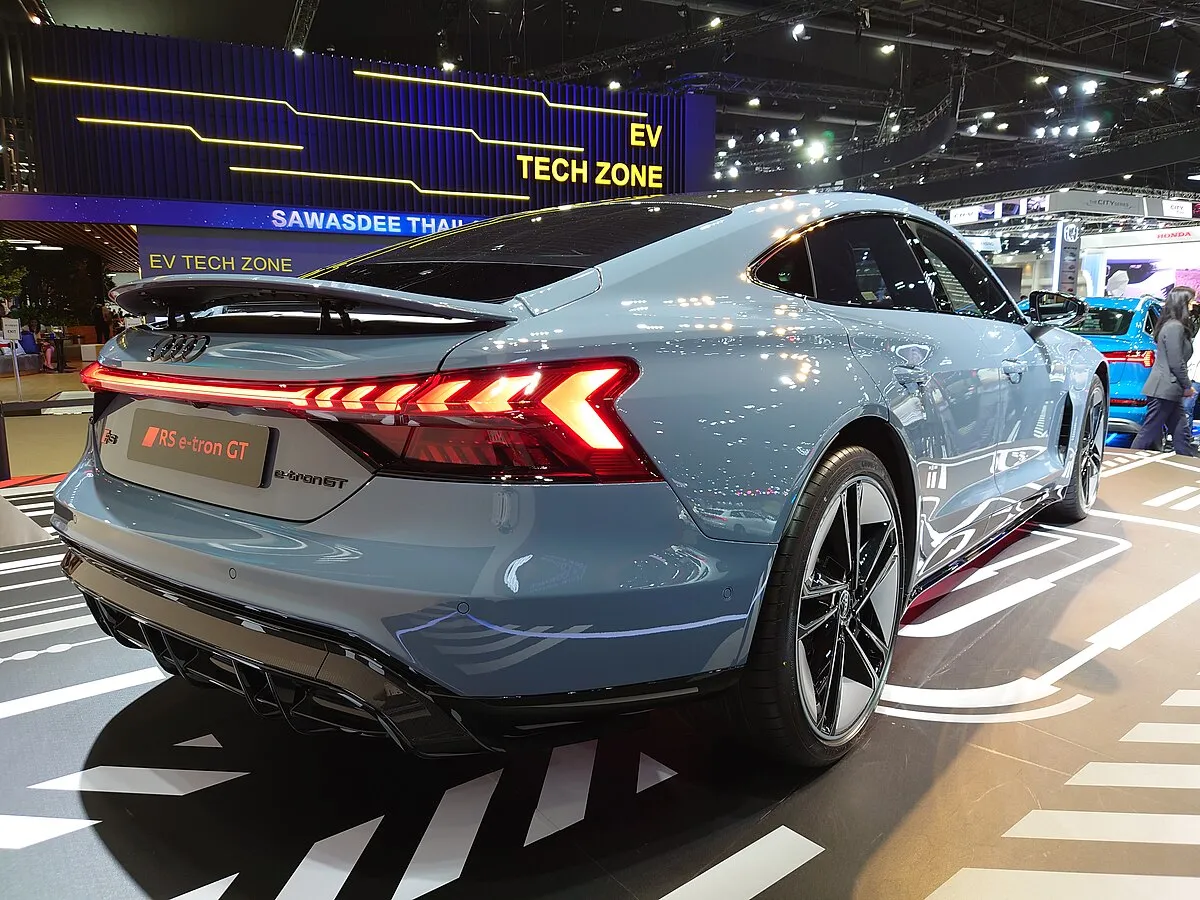 Audi Audi RS e-tron 2025 Audi RS e-tron GT - Image 3