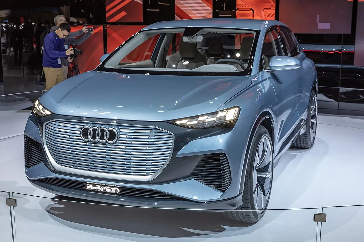 Audi Q4 e-tron 2025 - Image 10