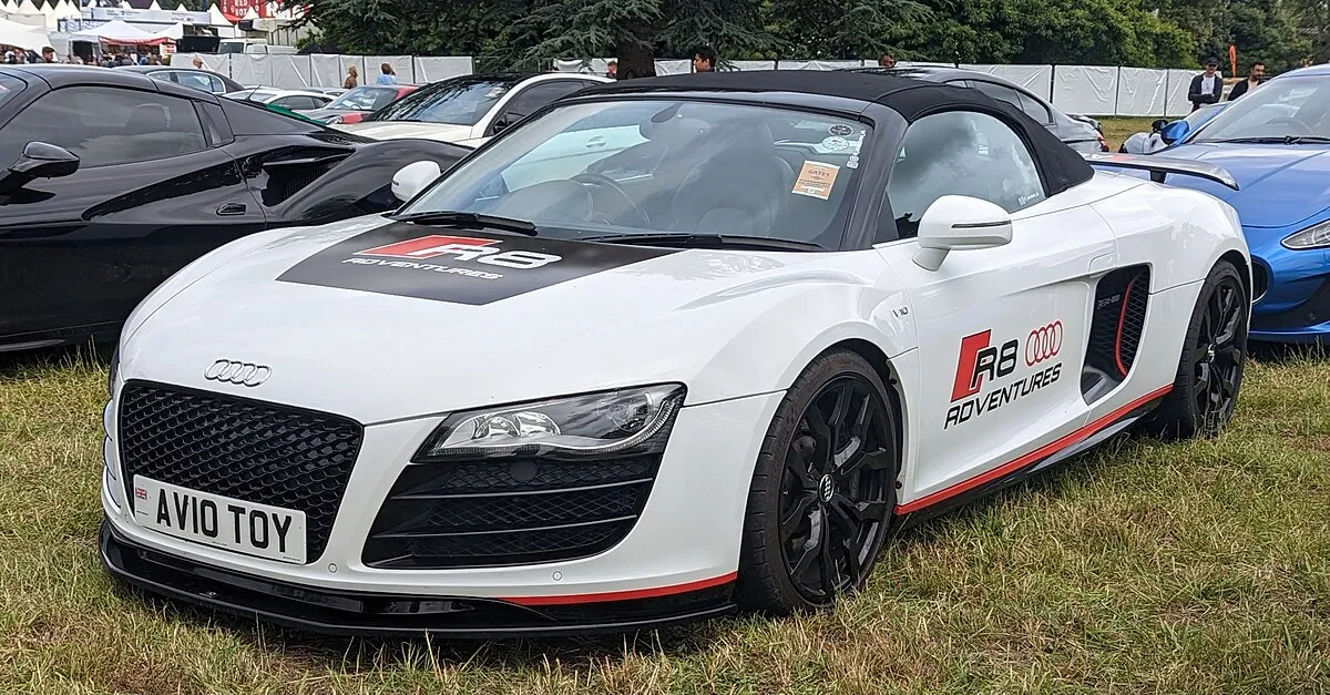 Audi R8 V10 PLUS 2025 - Image 4