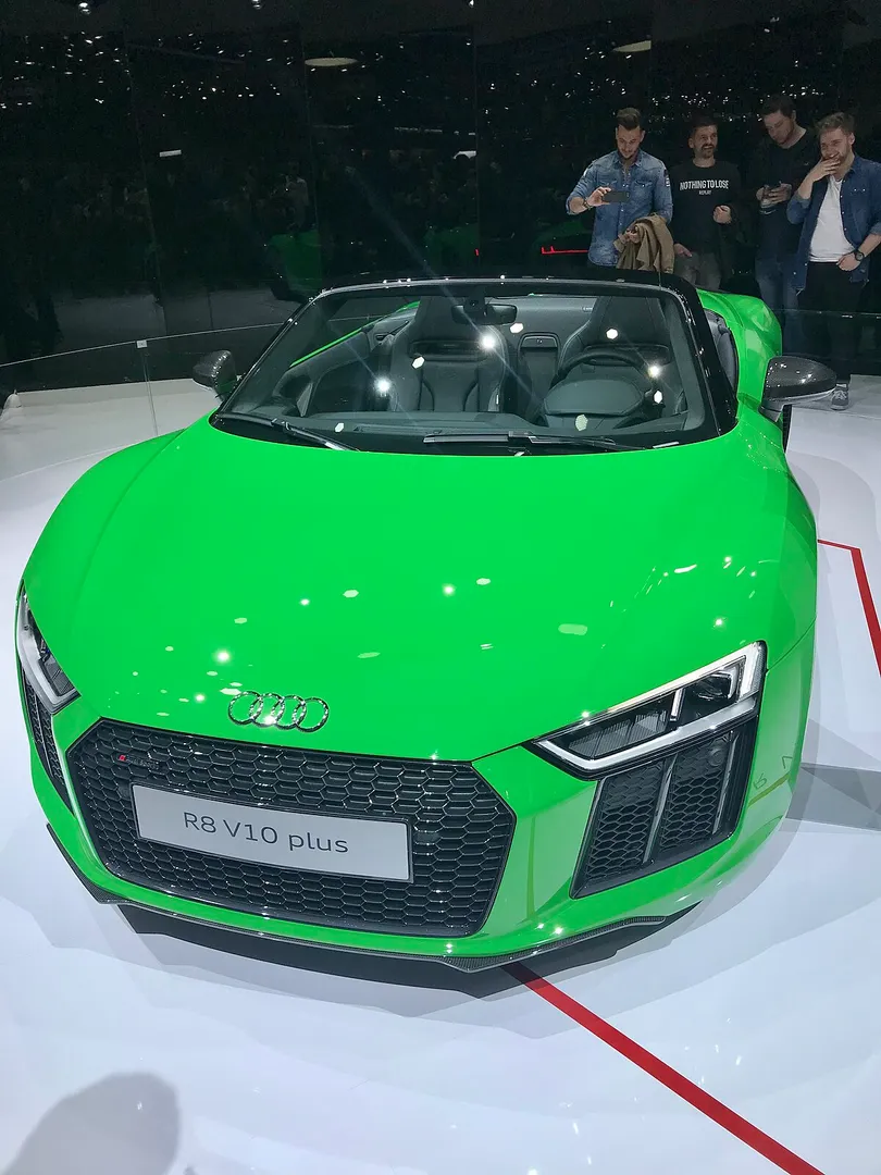 Audi R8 V10 PLUS 2025 - Image 8