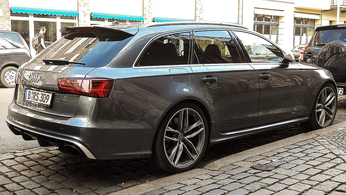 Audi RS 6 2013 4.0 TFSI quattro Tiptronic Avant wagon - Image 4