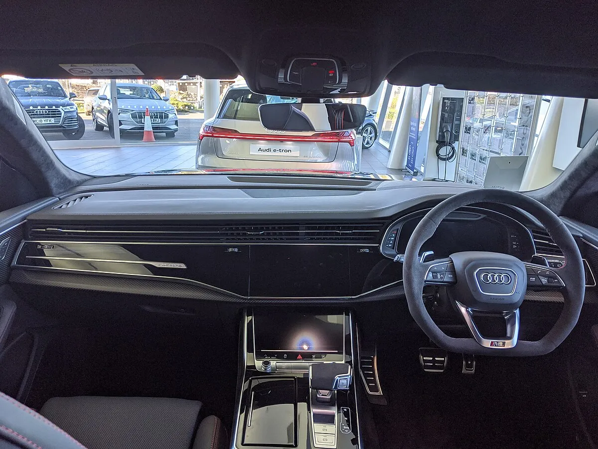 Audi RS Q8 2019 4.0 AT 4WD SUV 5 doors - Image 5