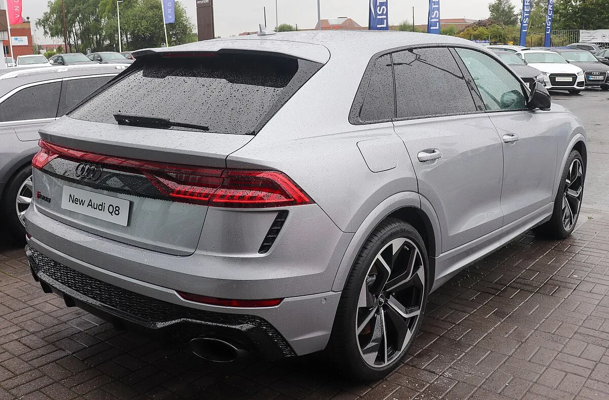 Audi RS Q8 2019 4.0 AT 4WD SUV 5 doors - Image 6