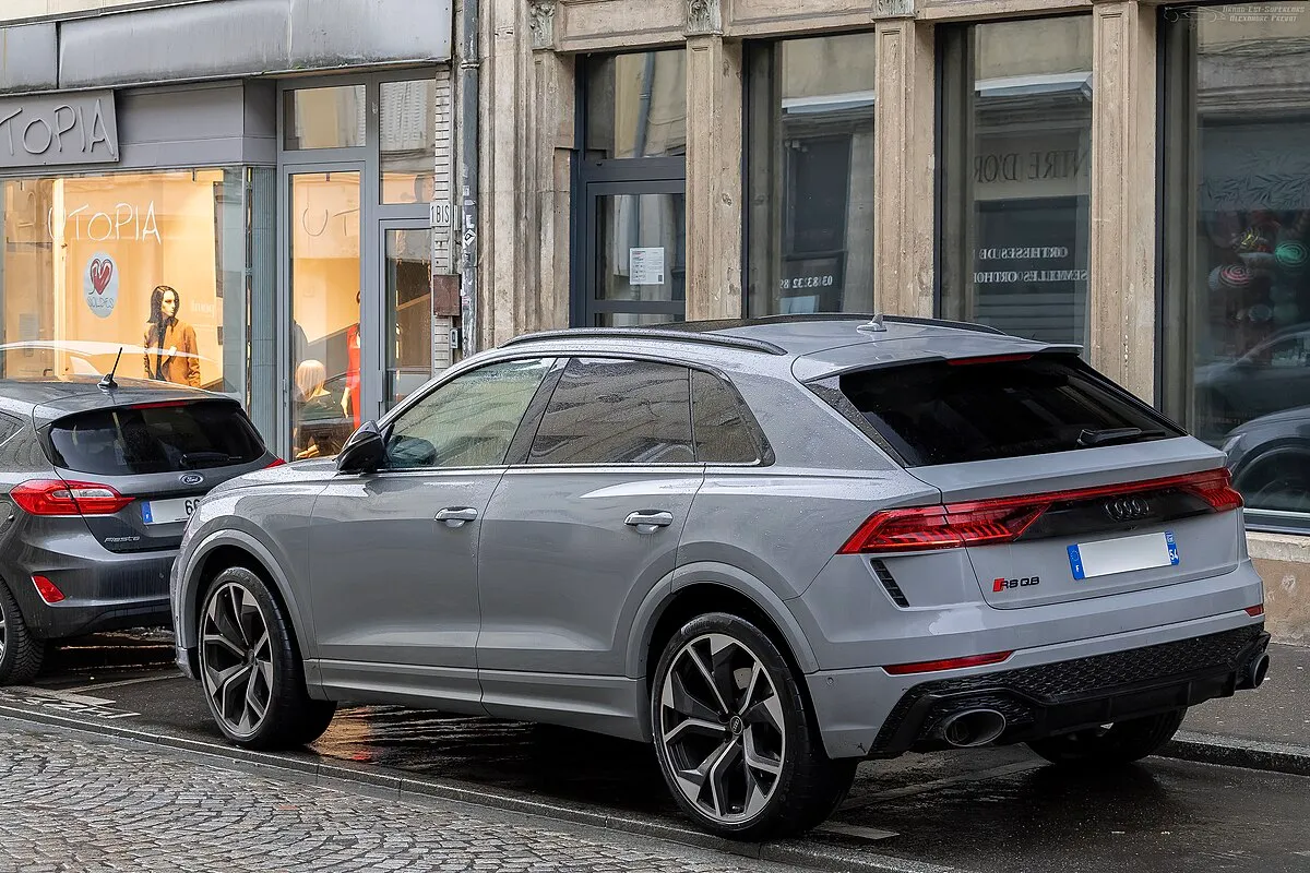 Audi RS Q8 2019 4.0 AT 4WD SUV 5 doors - Image 8