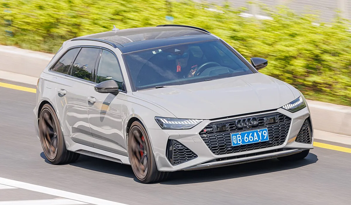 Audi RS6 AVANT 2025 - Image 8