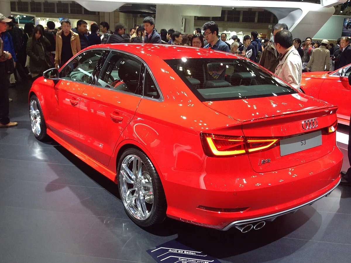 Audi S3 SEDAN 2025 - Image 2
