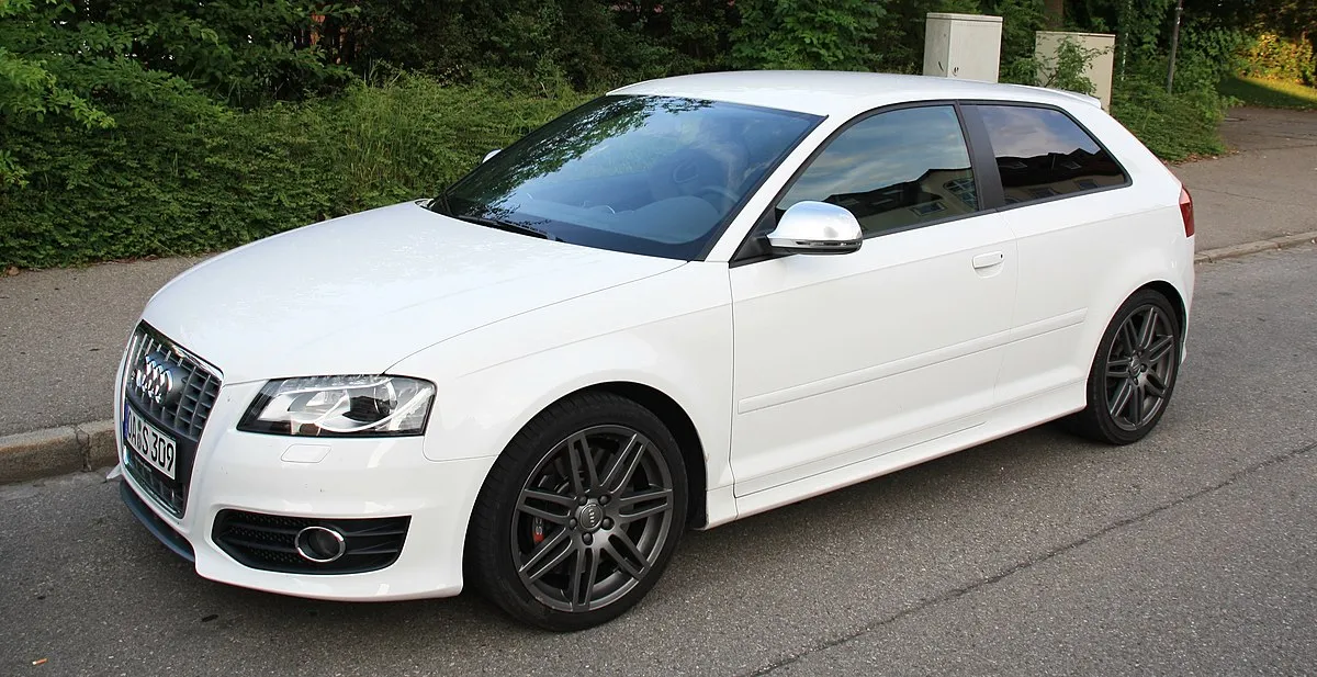 Audi S3 2013 2.0 TFSI MT quattro Hatchback 3-doors - Image 1