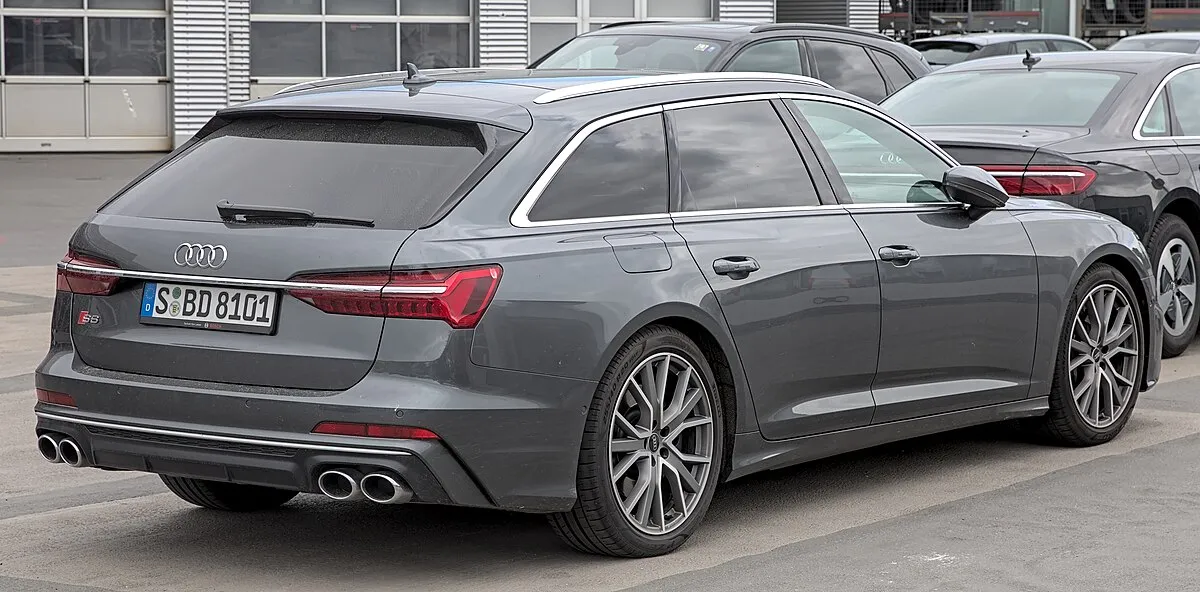 Audi S6 2006 5.2 FSI quattro AT wagon - Image 2