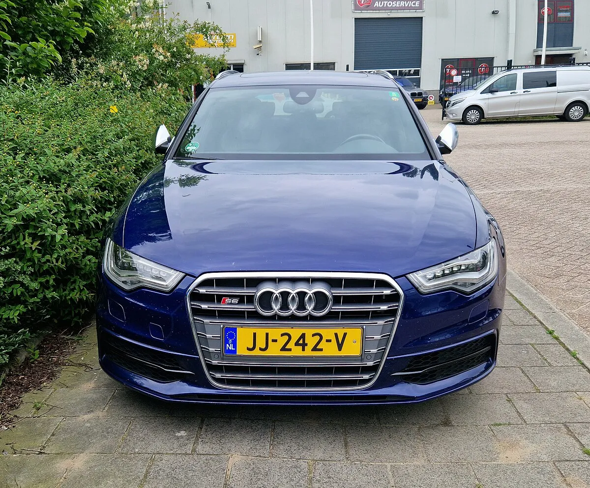 Audi S6 2006 5.2 FSI quattro AT wagon - Image 7