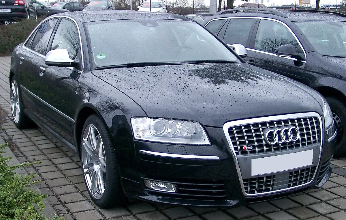Audi S8 2013 4.0 TFSI Quattro Tiptronic Sedan - Image 2