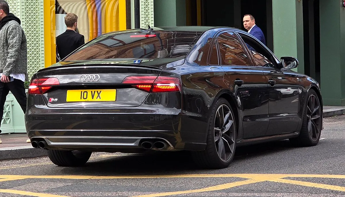 Audi S8 2019 4.0 AT 4WD Sedan - Image 1