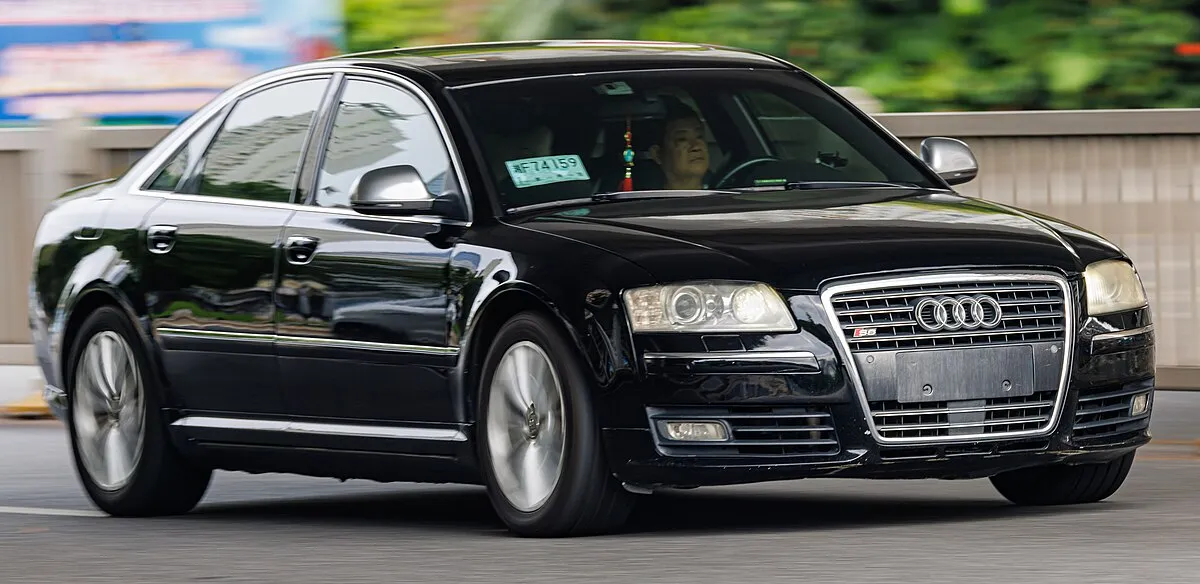 Audi S8 2025 - Image 6
