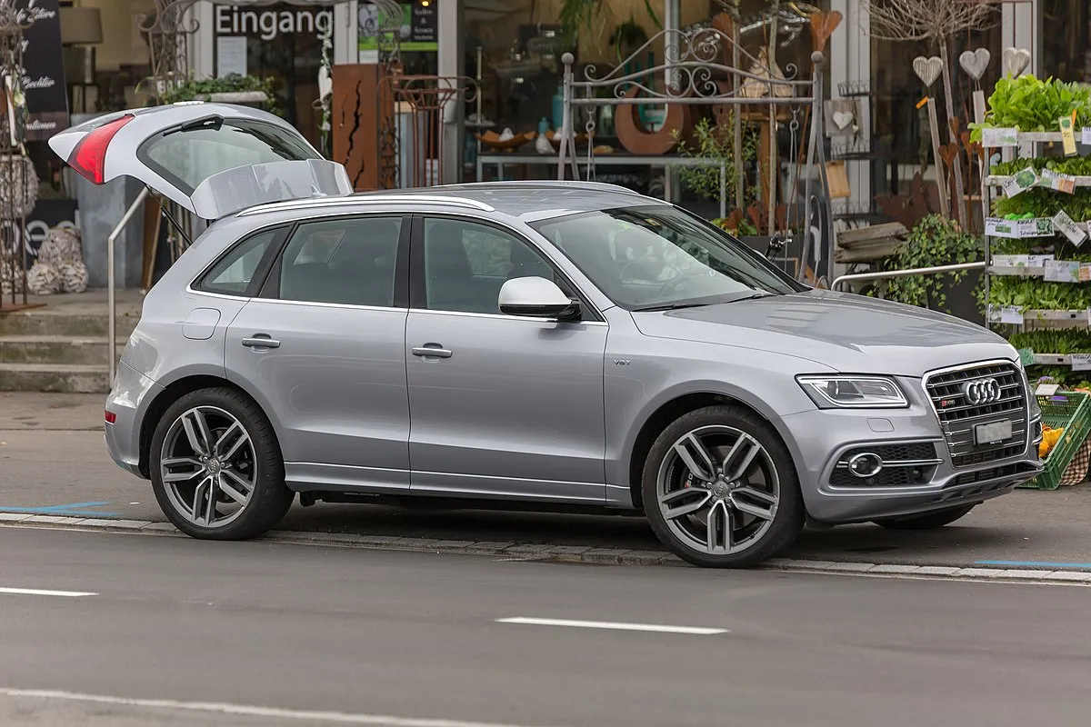 Audi SQ5 2020 3.0 AT 4WD SUV 5 doors - Image 4