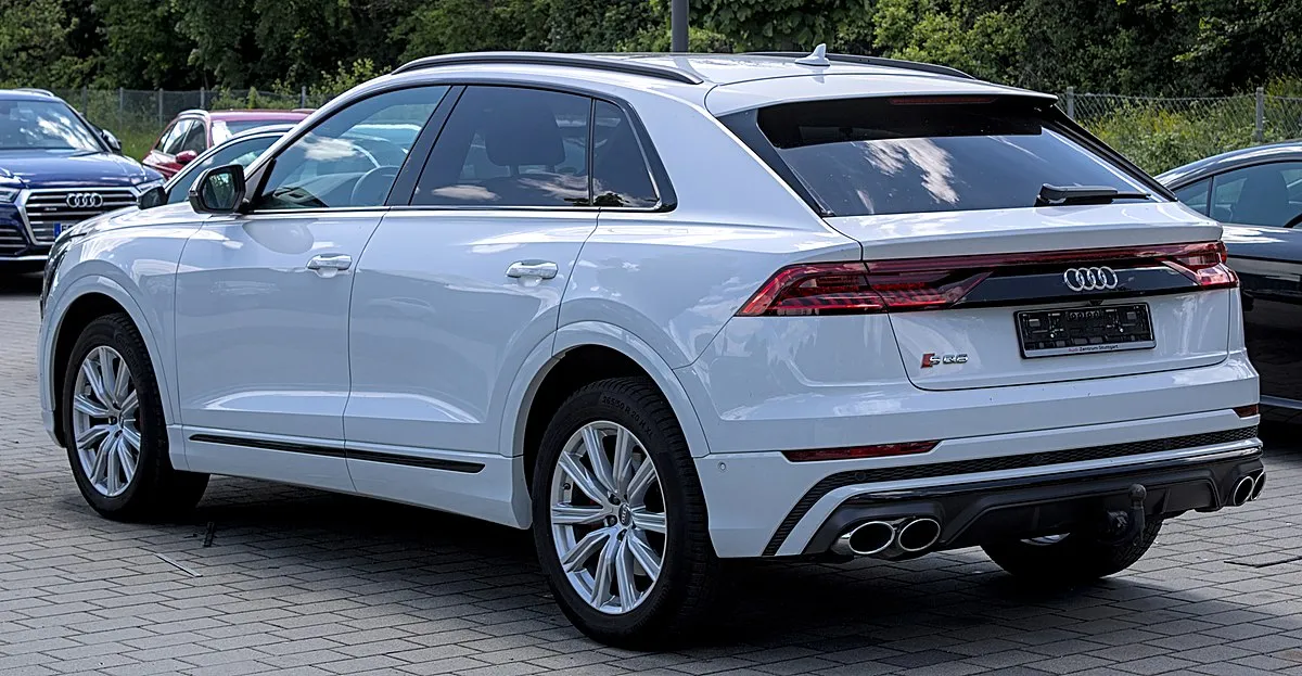 Audi SQ8 2019 4.0 AT 4WD SUV 5 doors - Image 4