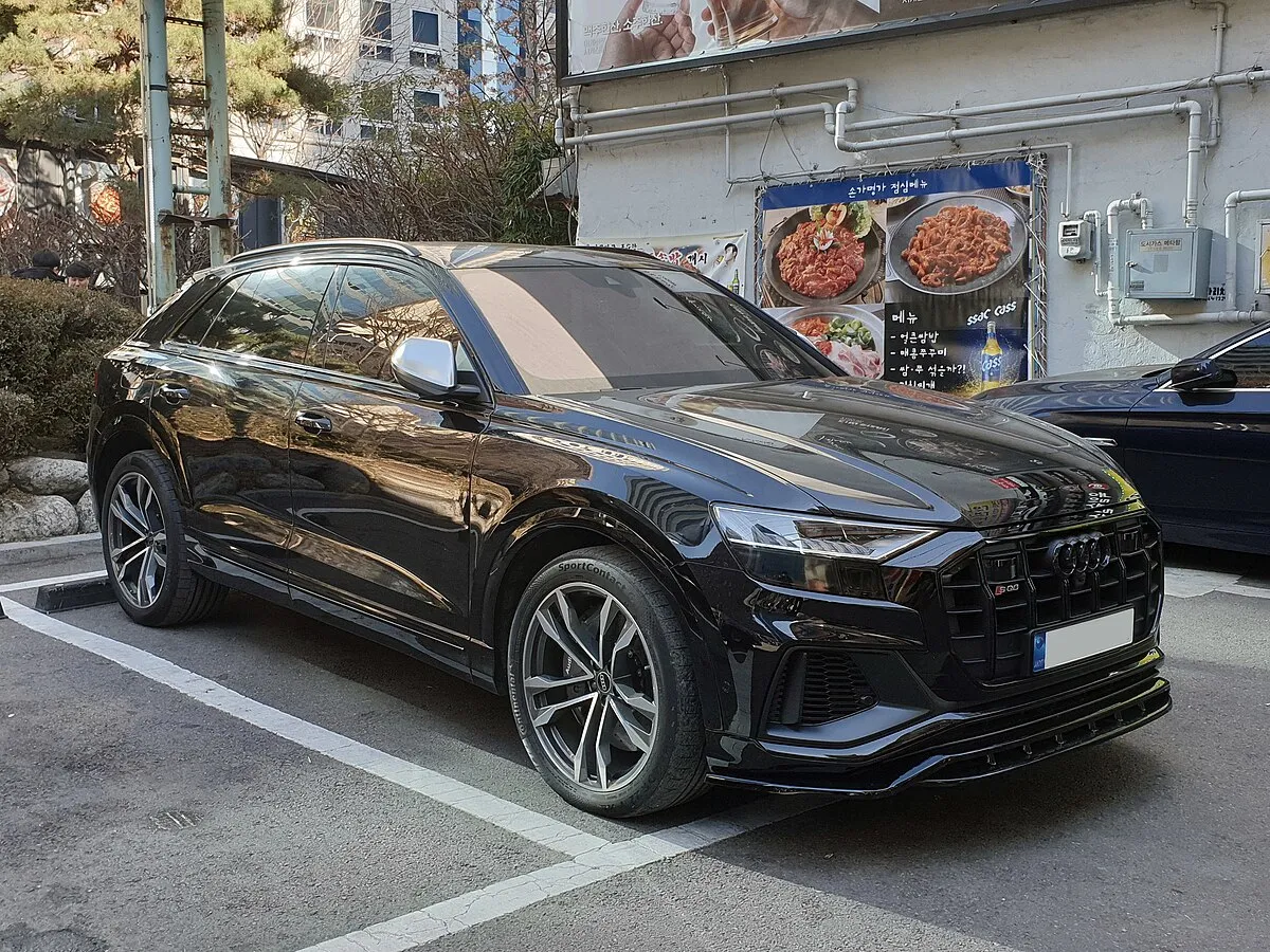 Audi SQ8 2019 4.0 AT 4WD SUV 5 doors - Image 5