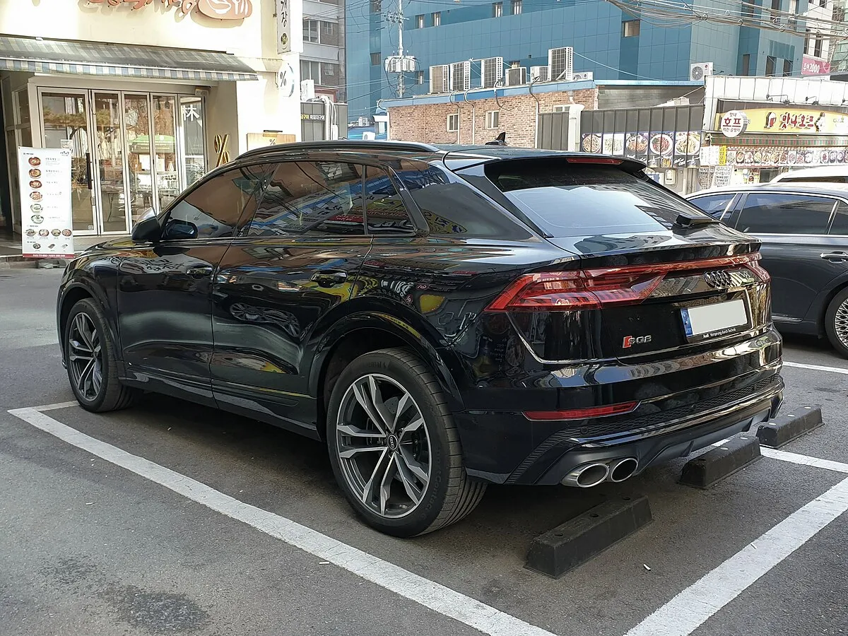 Audi SQ8 2019 4.0 AT 4WD SUV 5 doors - Image 6