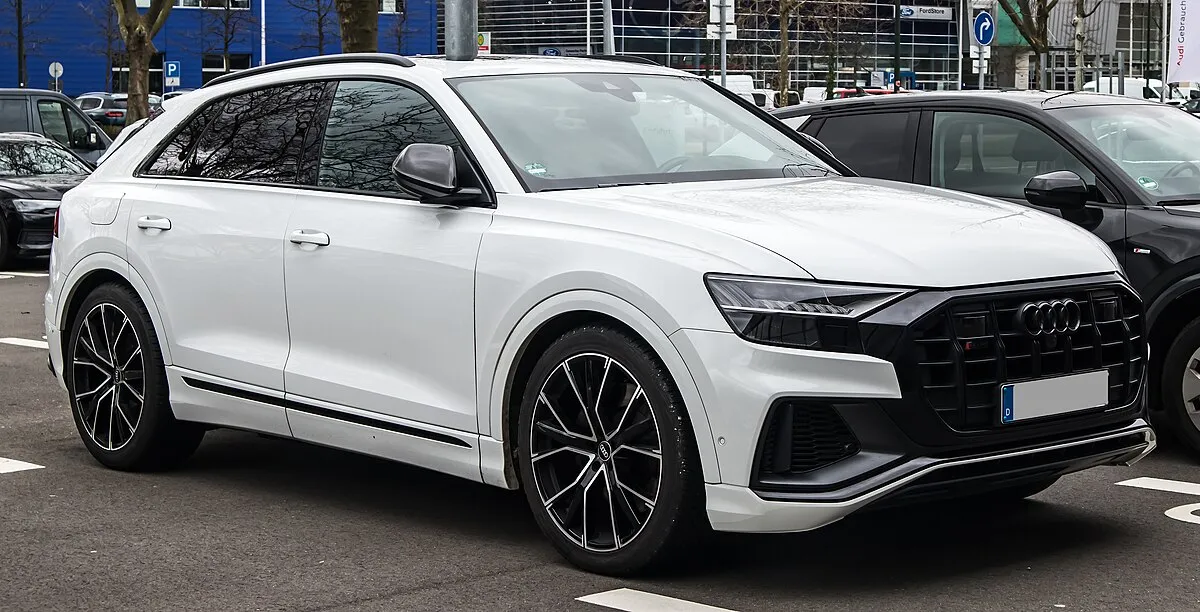 Audi SQ8 2019 4.0 AT 4WD SUV 5 doors - Image 8