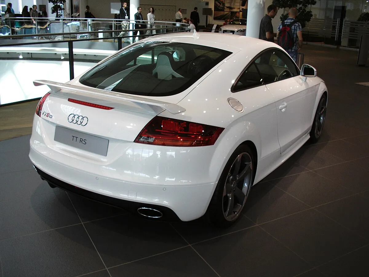 Audi TT RS 2019 2.5 AMT 4WD Roadster - Image 2
