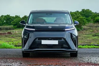 MG M9 2026 - Image 2