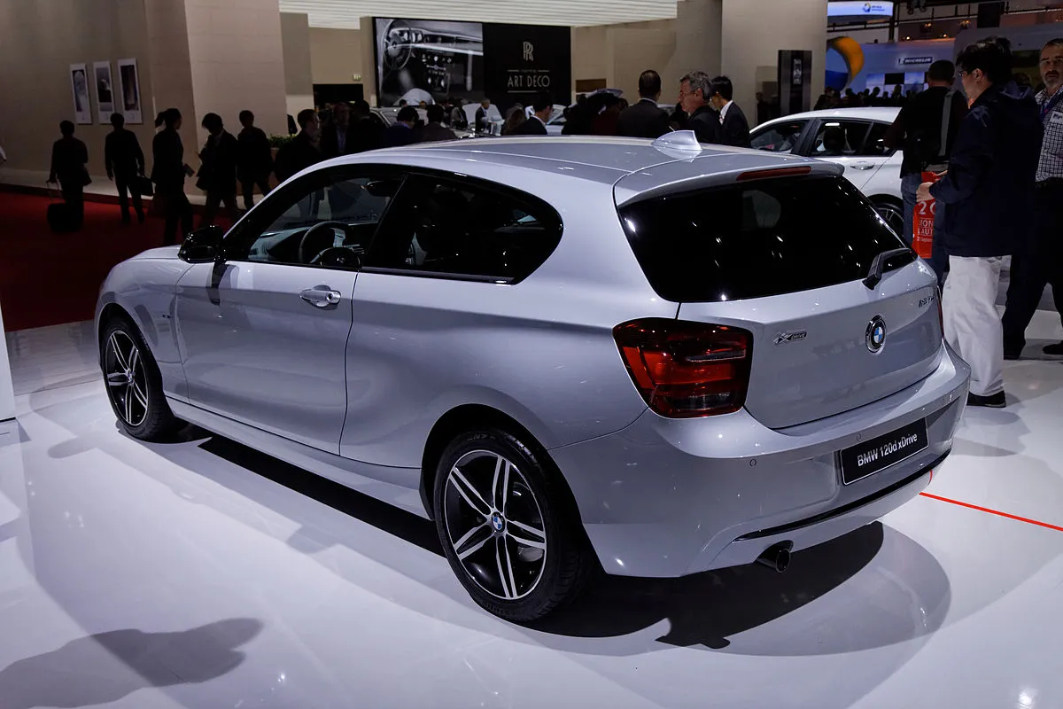 BMW 120D XDRIVE 2025 - Image 2