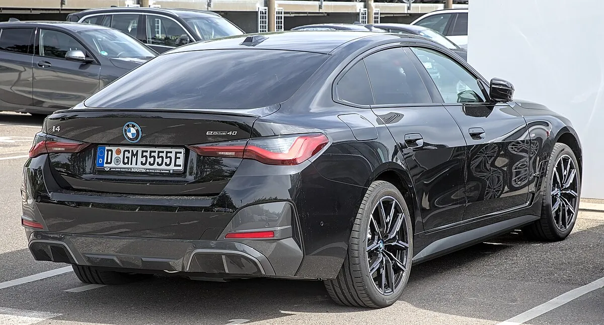 BMW BMW i4 2025 BMW i4 M50 - Image 5