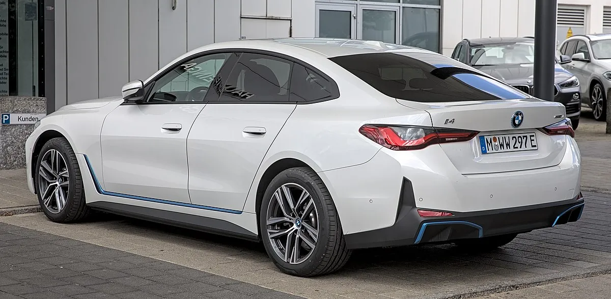 BMW BMW i4 2025 BMW i4 M50 - Image 6