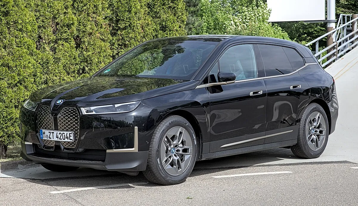 BMW BMW iX 2025 BMW iX xDrive40 BEV - Image 4