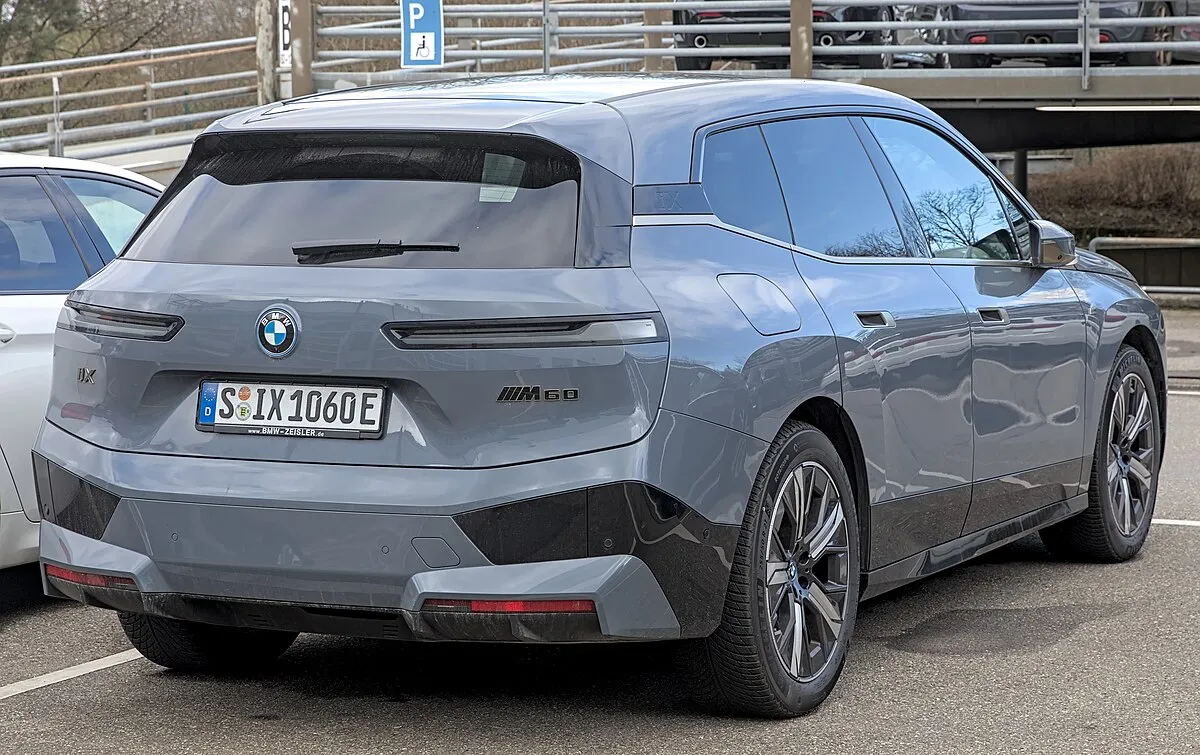 BMW BMW iX 2025 BMW iX xDrive40 BEV - Image 8