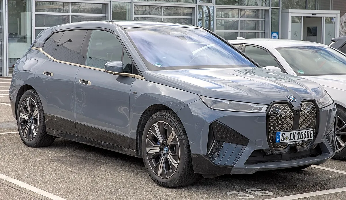 BMW BMW iX 2025 BMW iX xDrive40 BEV - Image 9