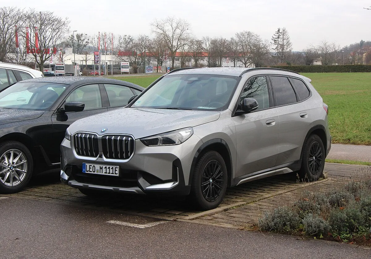 BMW BMW iX1 2025 BMW iX1 eDrive20 xLine - Image 8