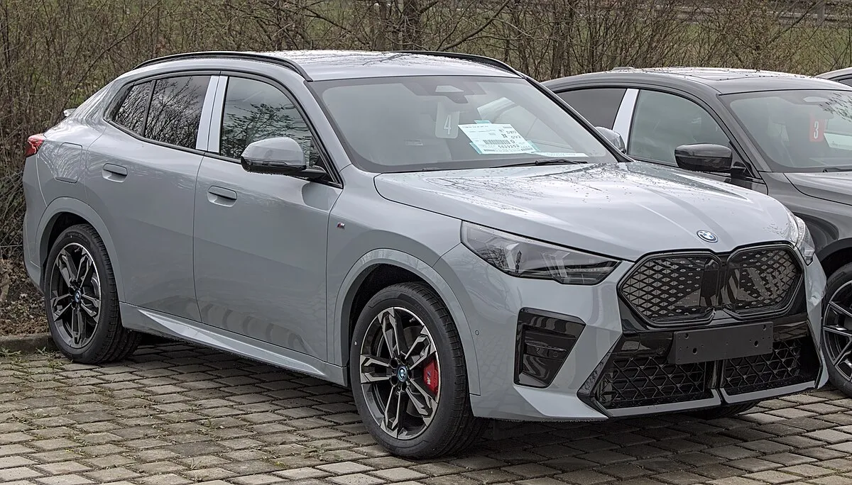 BMW BMW iX2 2025 BMW iX2 eDrive20 M Sport - Image 3