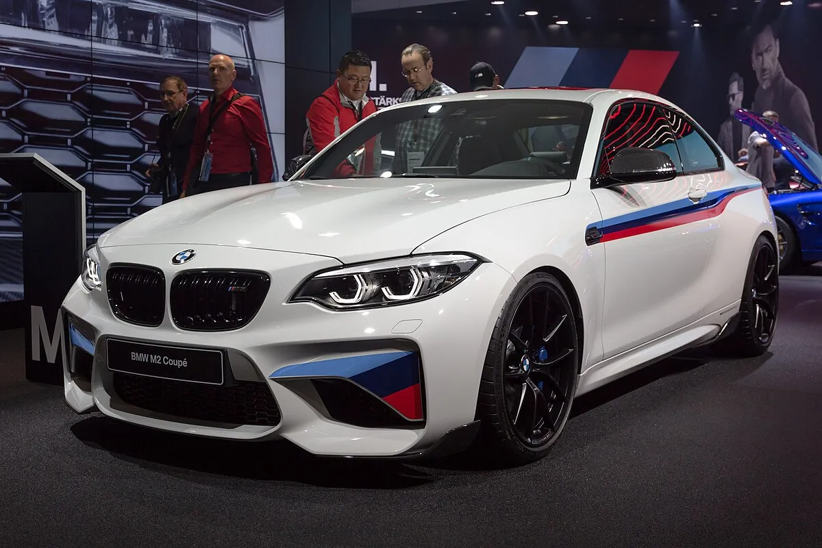 BMW BMW M2 2024 BMW M2 Pure - Image 2