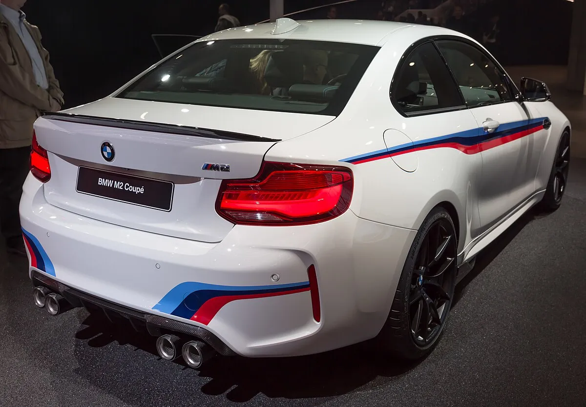 BMW BMW M2 2024 BMW M2 Pure - Image 3
