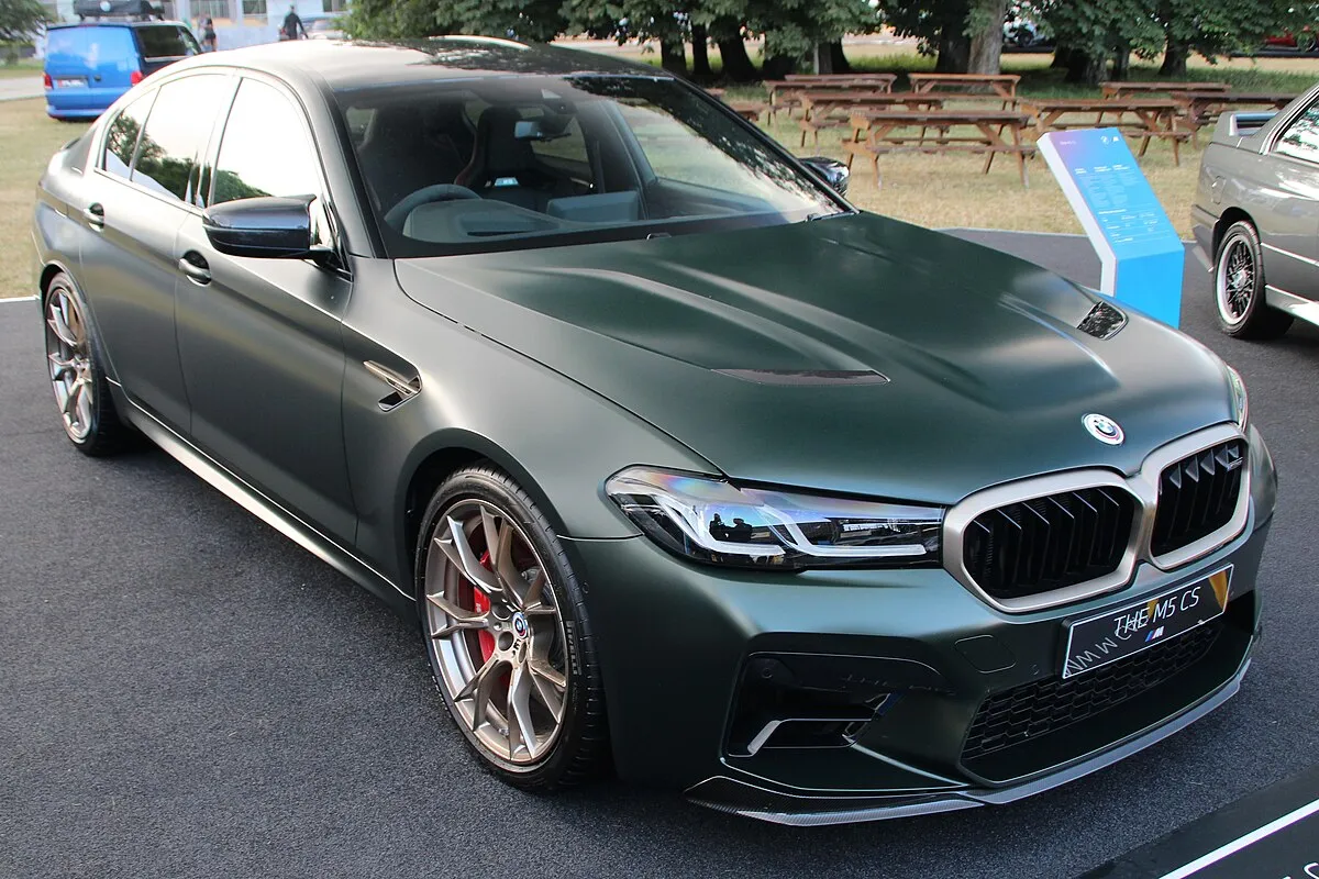 BMW M5 CS 2025 - Image 6