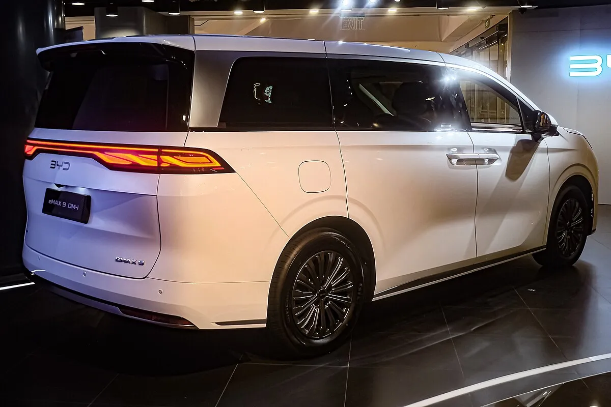 BYD BYD eMAX 9 DM-i 2026 BYD eMAX 9 DM-i Advanced - Image 2