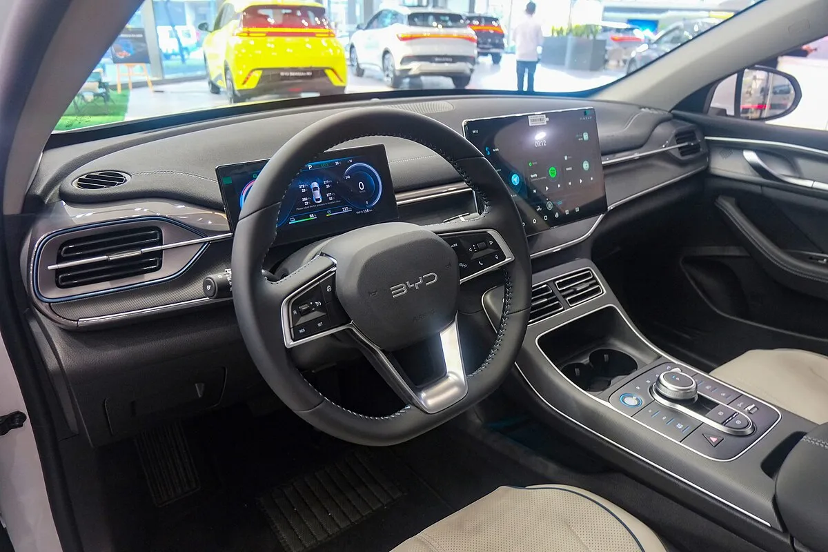 BYD BYD Seal 5 DM-i 2025 BYD Seal 5 DM-i Dynamic - Image 2