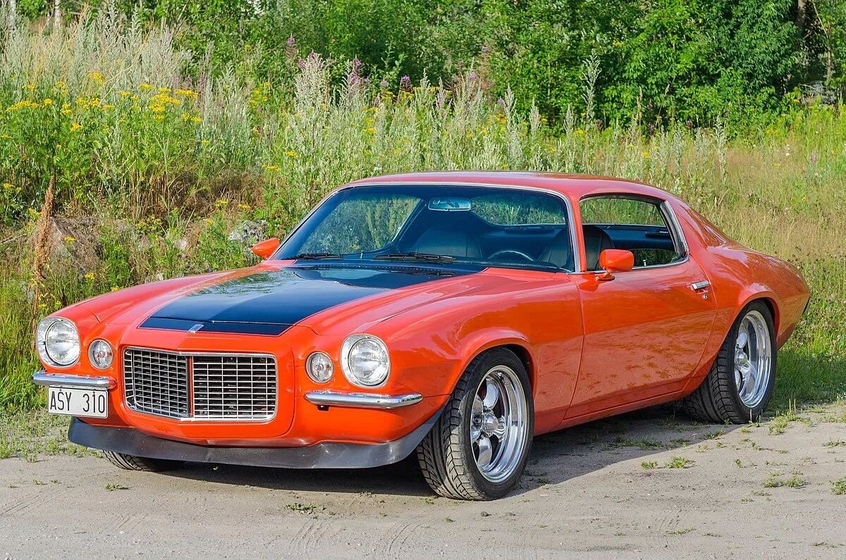Chevrolet Camaro 2018 2.0 AT Coupe - Image 4