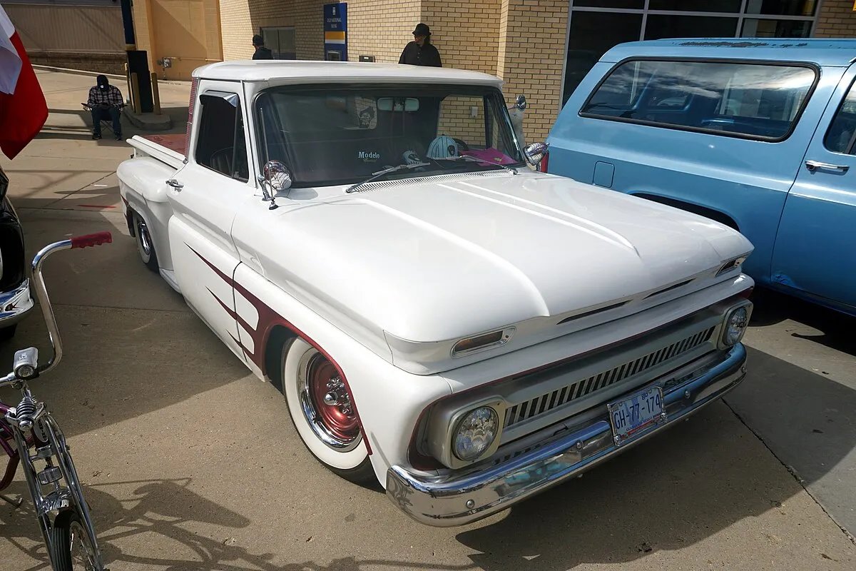 Chevrolet Colorado WT 2025 - Image 8