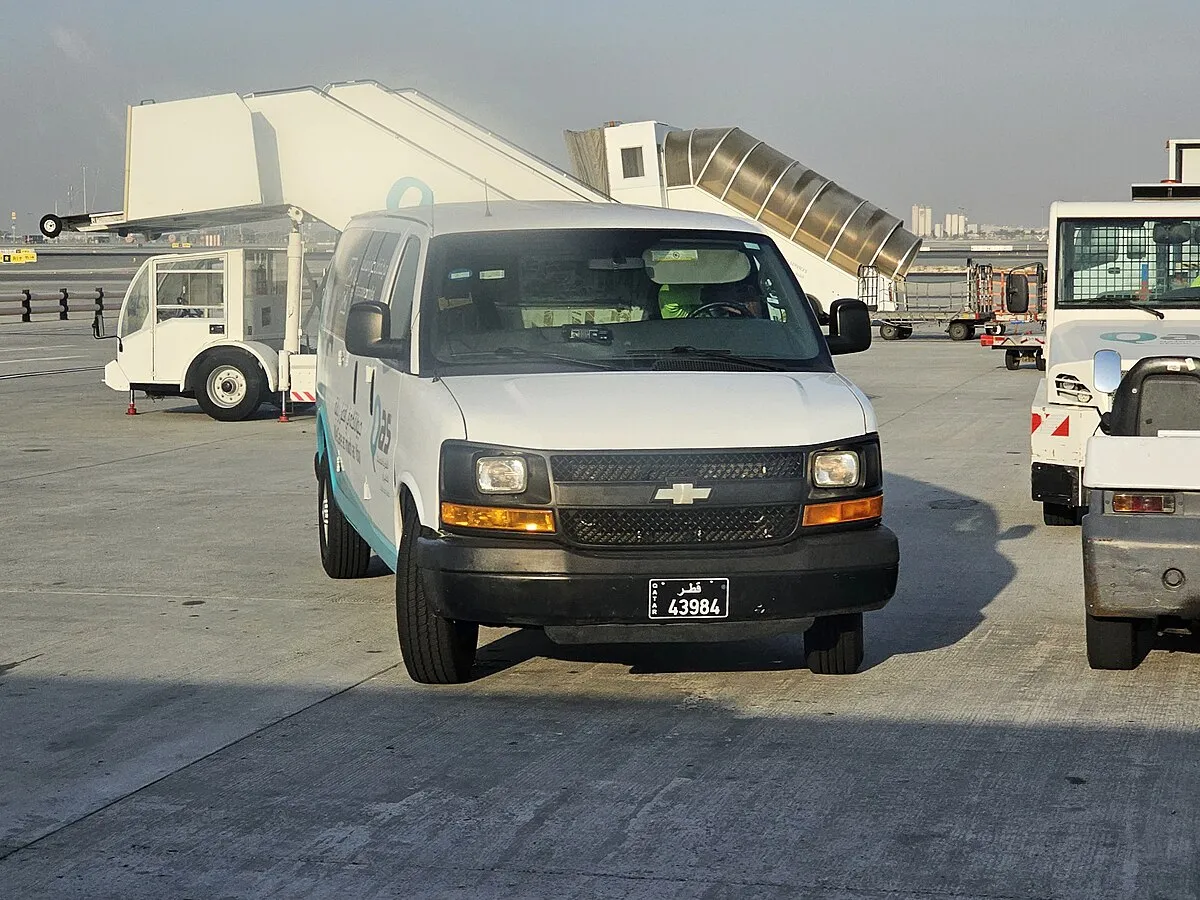 Chevrolet Express 2003 4.3 AT 1500 Minivan - Image 5