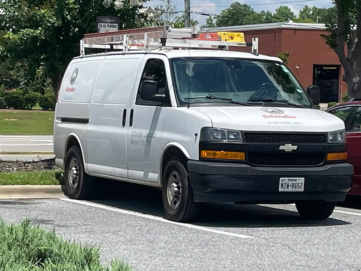 Chevrolet Express 2003 4.3 AT 1500 Minivan - Image 7
