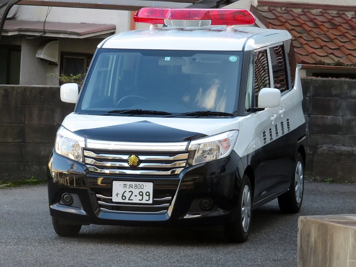 Chevrolet MW 2003 1.3 AT AWD Minivan - Image 1