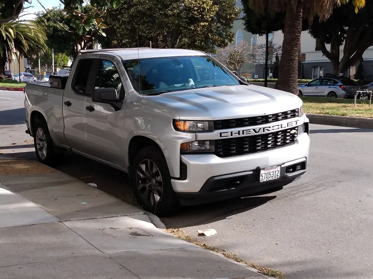 Chevrolet Silverado 2025 - Image 5