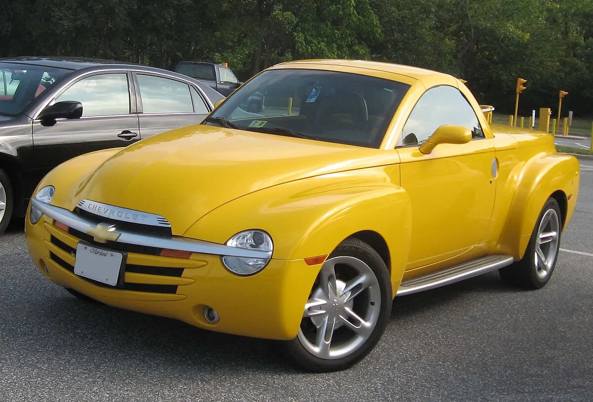 Chevrolet SSR 2003 5.3 AT Pickup - Image 2