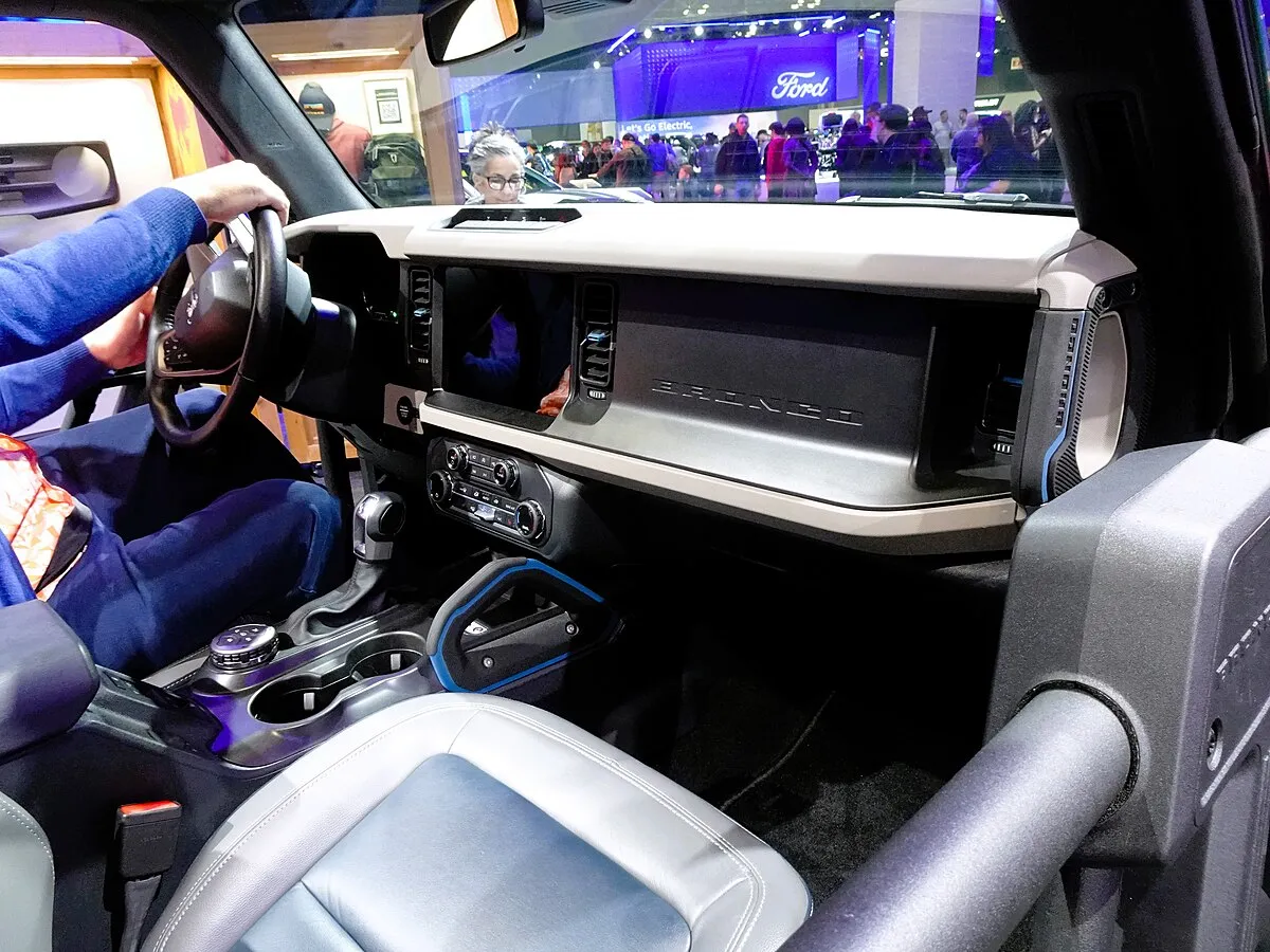 Ford Bronco (2024) 2025 - Image 7