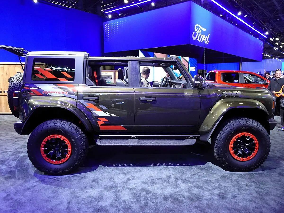 Ford Bronco Raptor 2025 - Image 6